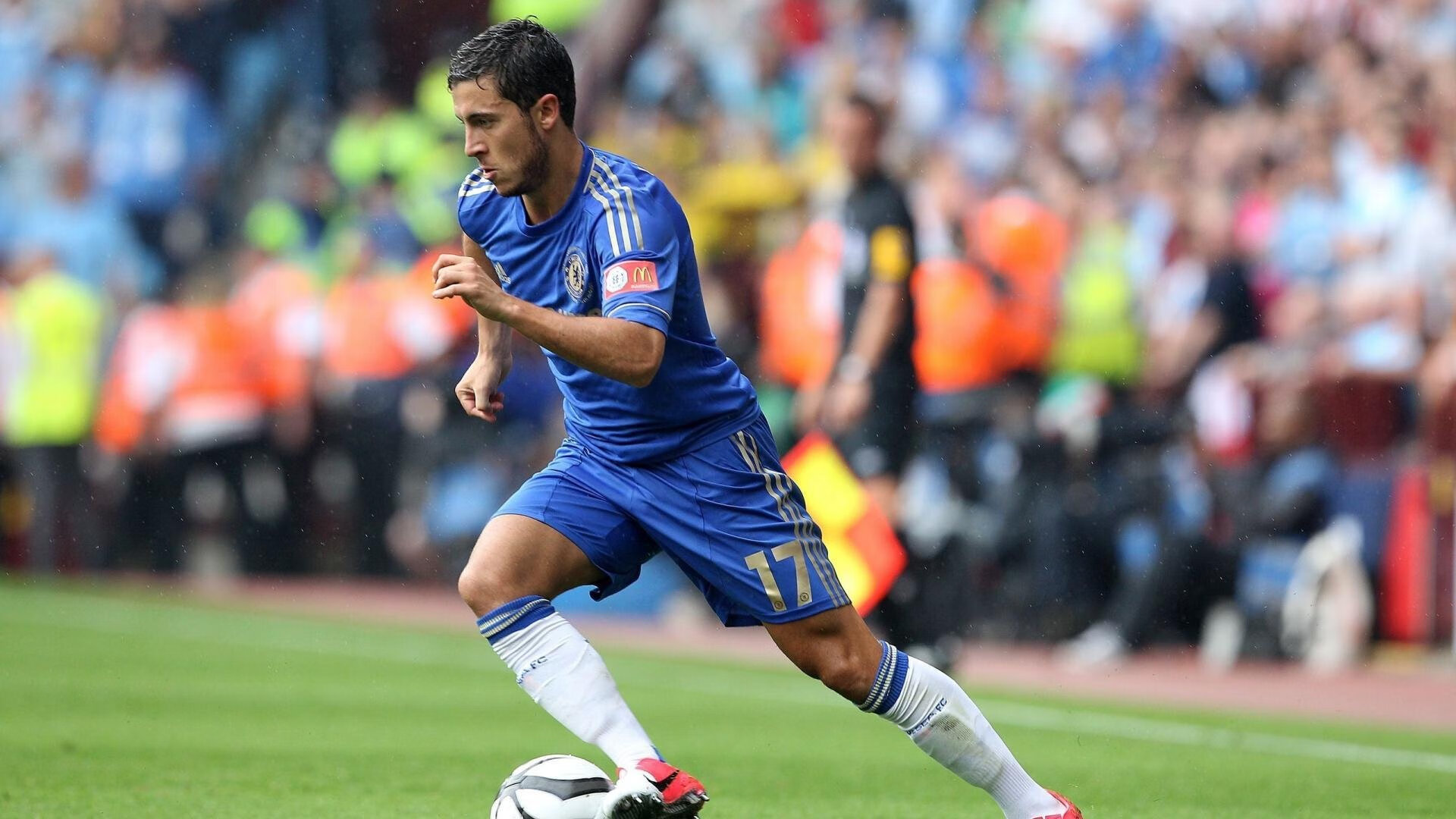 莱斯特城后卫在英超赛场表现优秀，英超球队莱斯特城外号