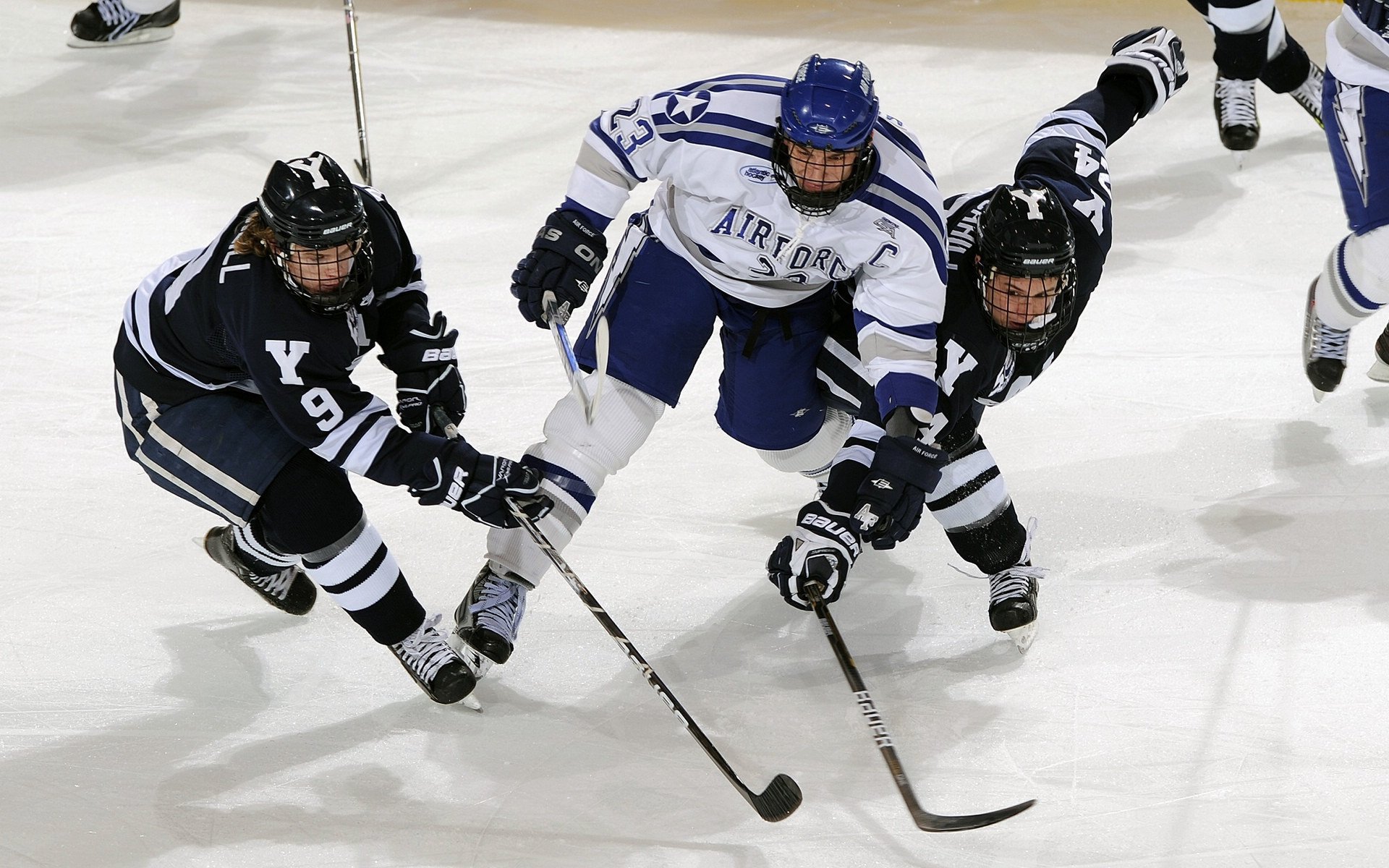 亚眠客场不敌对手，遭遇逆转失利，亚眠是什么意思
